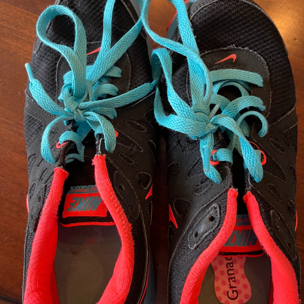 Nike Womens Revolution Sneakers Sz8